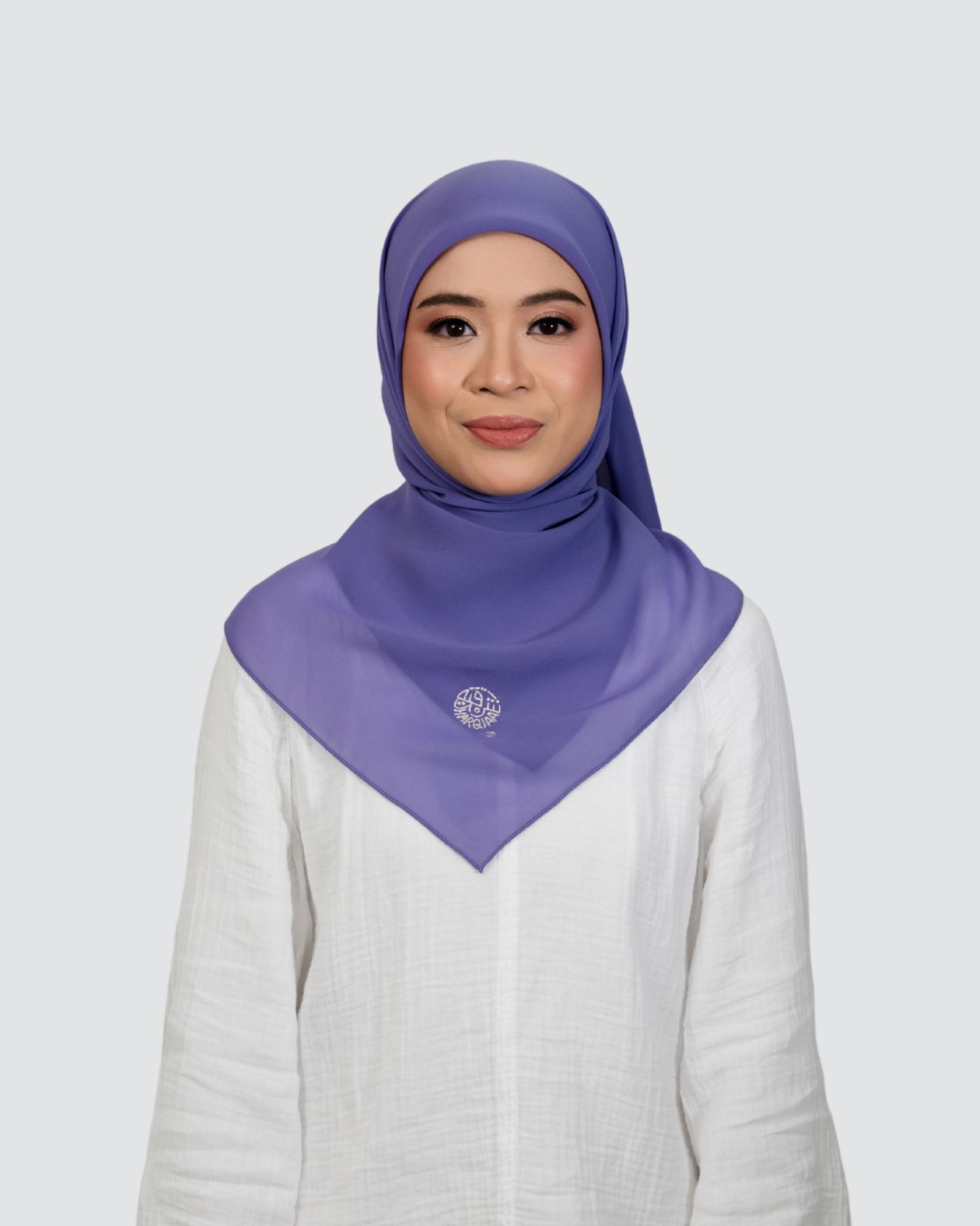 Plain Chiffon Square - Daisy Bush