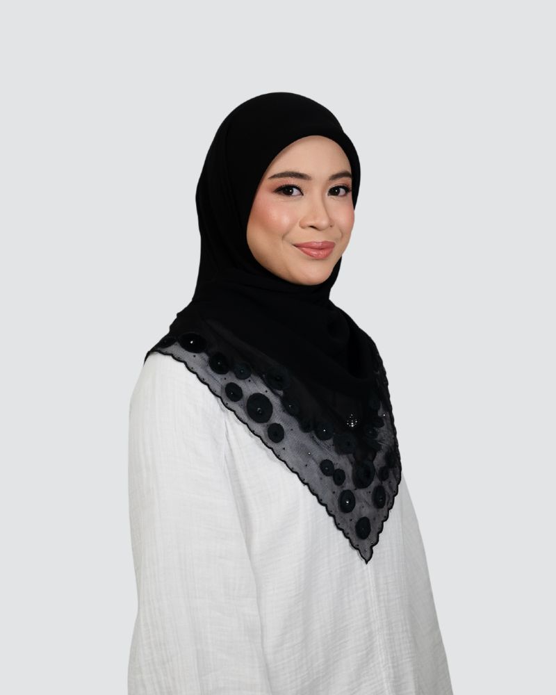 Raneem Lace Square - Black